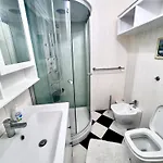 Balaton Row House * Tihany